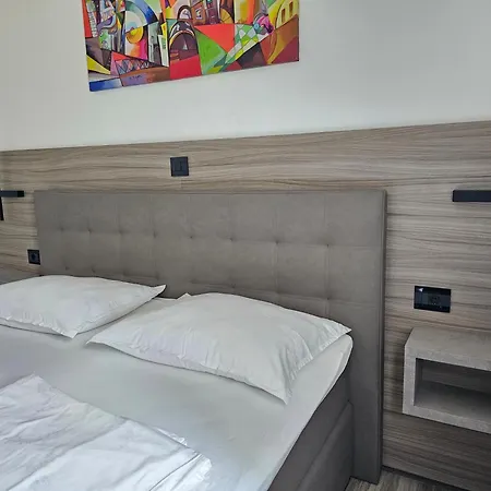 Premium Apartments Tade Funtana Apartment *