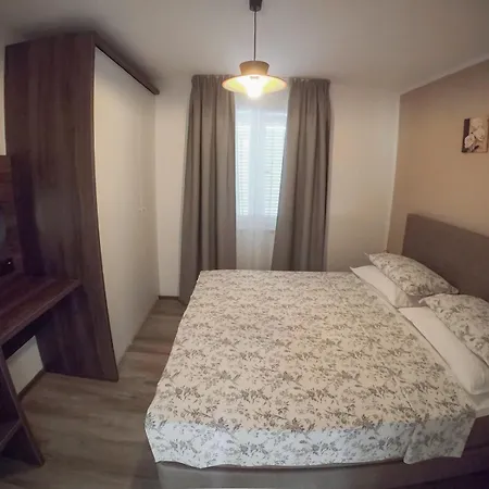 Premium Apartments Tade Funtana Apartment