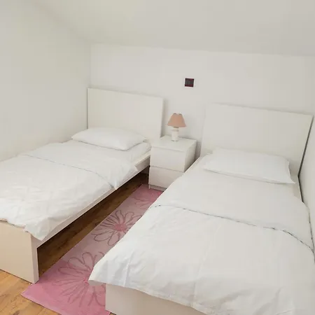 Apartment Premium Apartments Tade Funtana Funtana