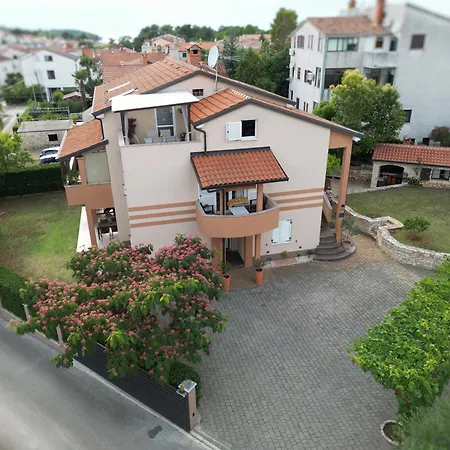 Apartment Premium Apartments Tade Funtana *